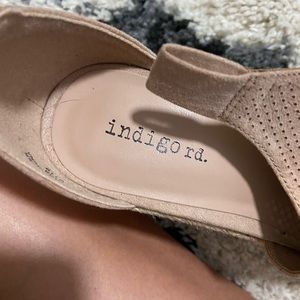 Tan wedge heels • no flaws